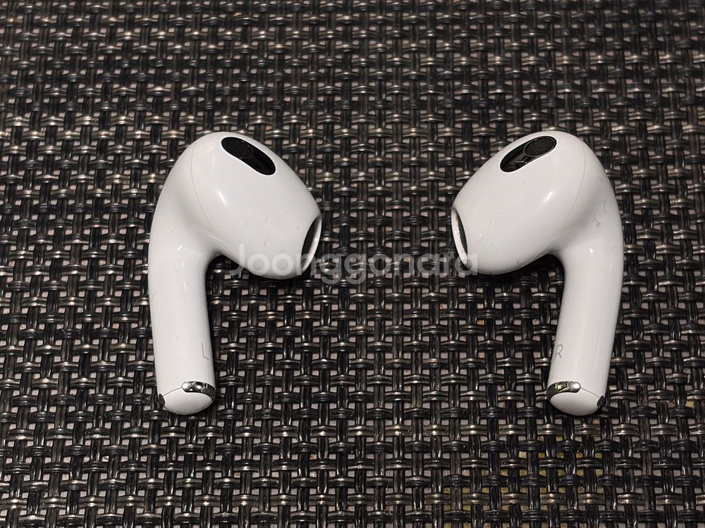 애플 에어팟3 맥세이프 깨끗하게 사용한 기기--4