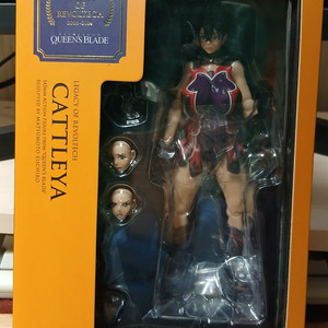 리볼텍 퀸즈블레이드 카틀레아 팝니다