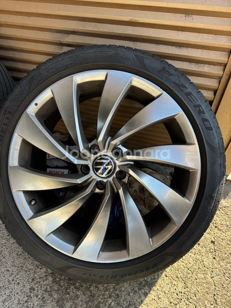 폭스바겐 19인치 휠(로사리오) 245 40 19 윈터--0