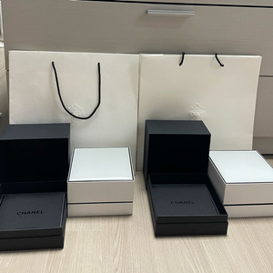 샤넬 시계 케이스 가죽