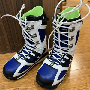 아디다스 슈퍼스타 스노우보드 부츠 판매합니다.