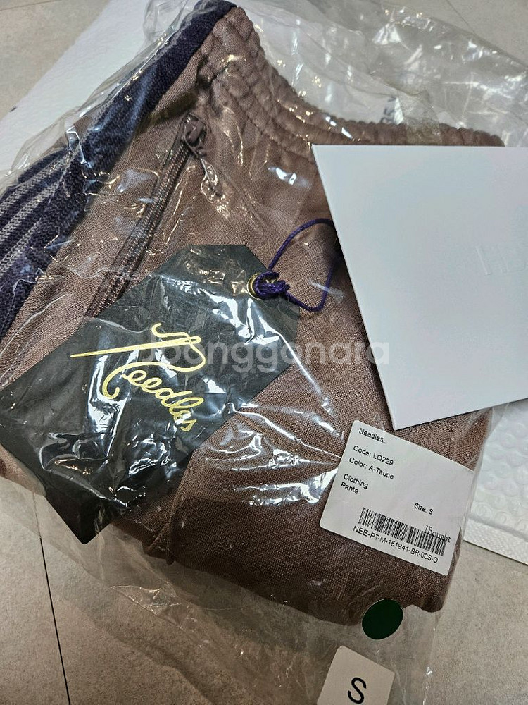 [s]니들스 트랙팬츠 스트레이트 타우페--3