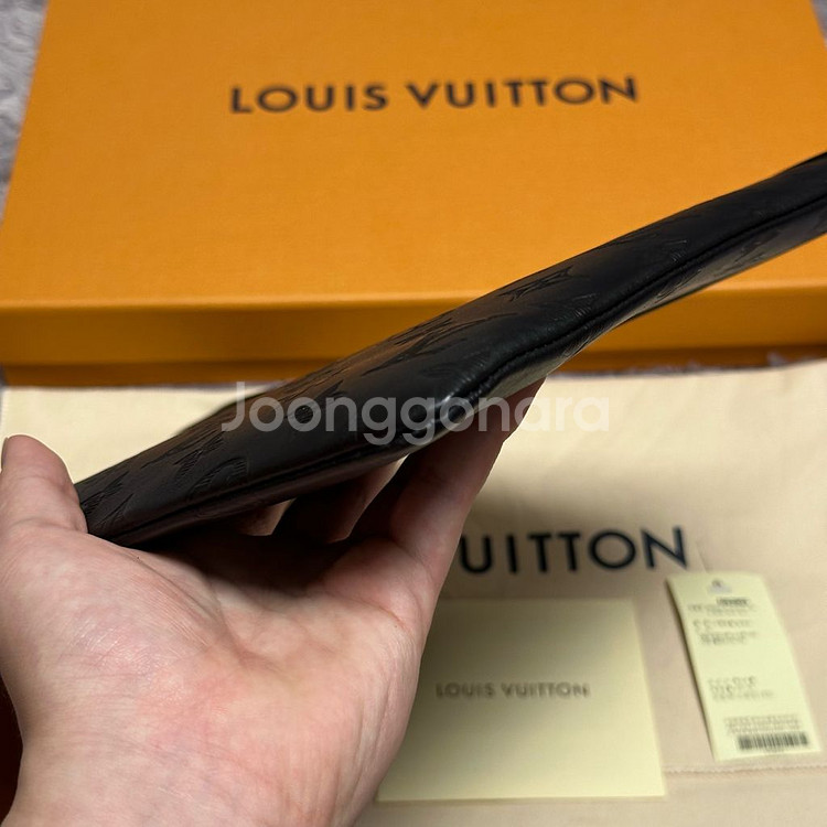 [풀구성] 루이비통 쉐도우 포쉐트 디스커버리 클러치--3