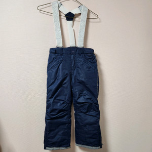 120사이즈 오후키즈 네이비 은색멜빵 스키복 바지