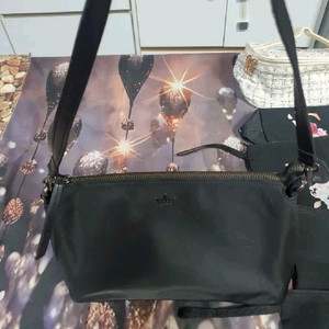 제이에스티나 블랙 미니 숄더백