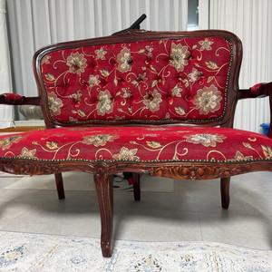 앤틱 스타일 3인용 소파