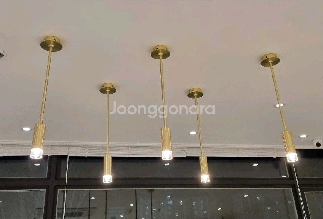 골드 컬러 천장 조명 세트--0
