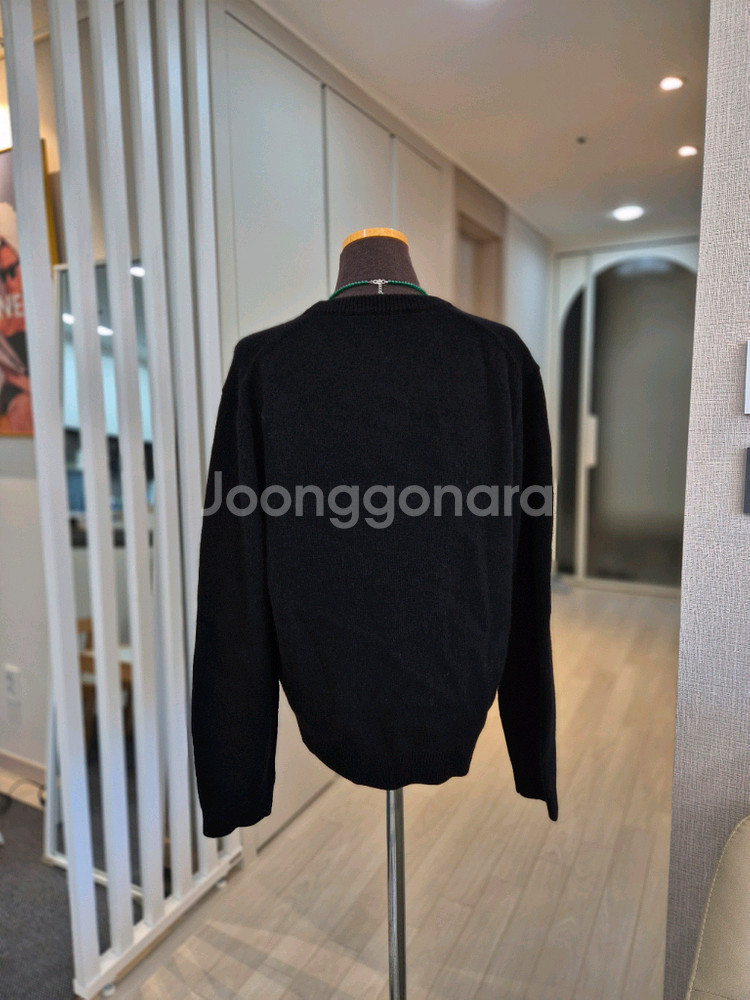 비이커 캐시미어 브이넥니트 새제품--1