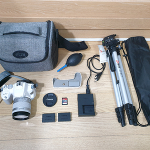 캐논 EOS 200D II DSLR 카메라