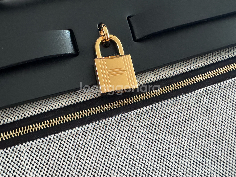 에르메스 에르백31 코팅 블랙 금장 새상품--3