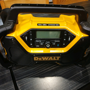 디월트 블루투스 스피커