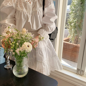 바이씨니 프라하 블라우스 새상품