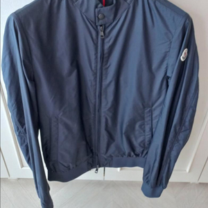 몽클레어 바람막이 네이비컬러 L사이즈