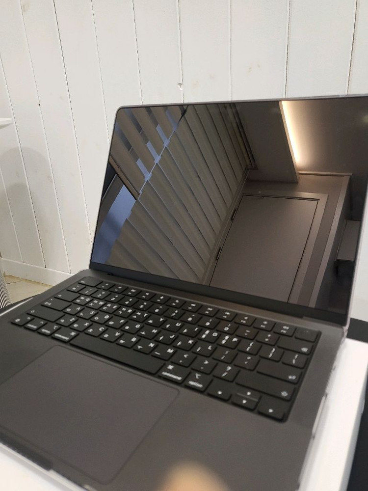 맥북프로14 M4 이미지