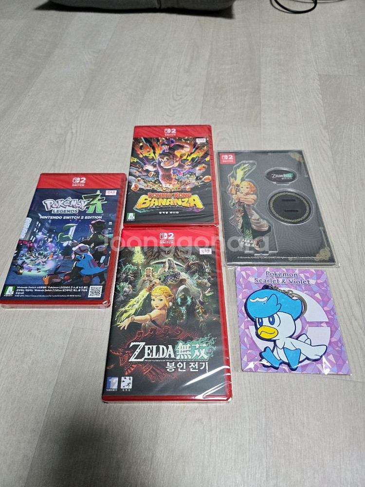 닌텐도 스위치2 본체 + 게임3개 + 그립케이스 + 좀비액보 판매합니다--1