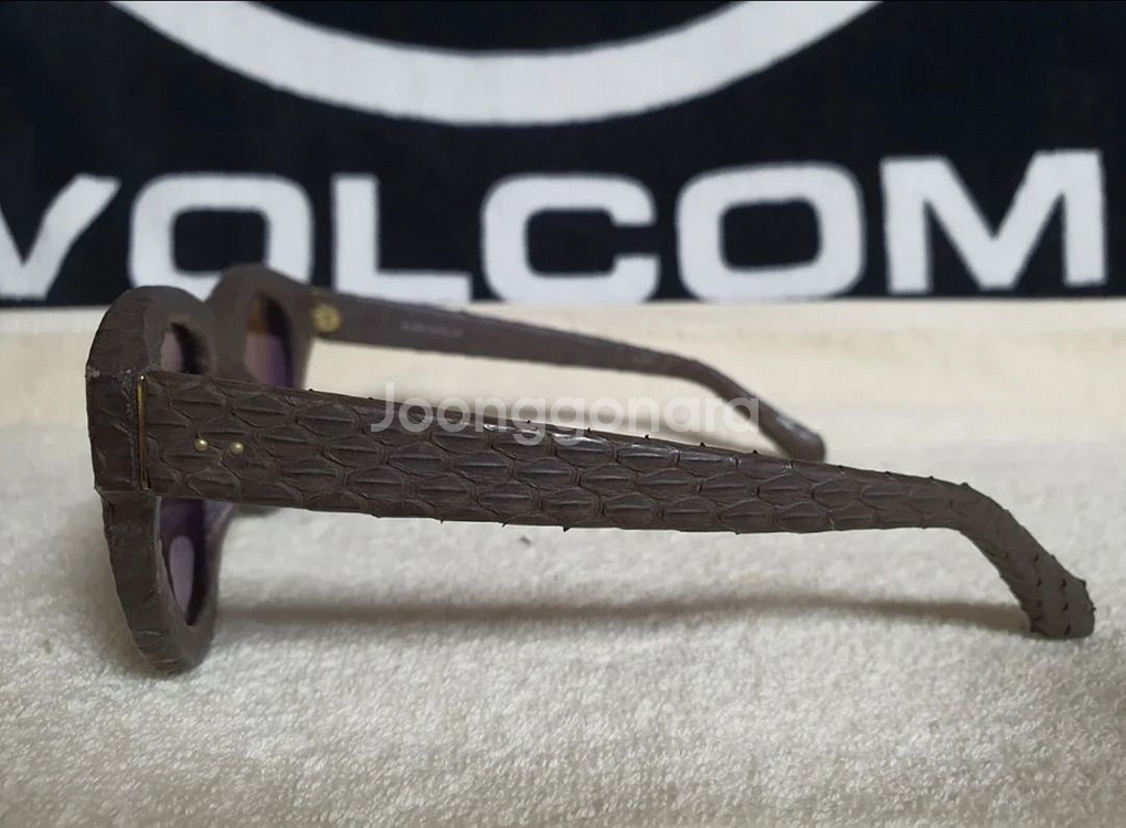 정품 영국 린다페로우 뱀피 선글라스 ( 남녀공용 )--3