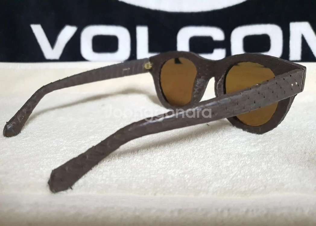 정품 영국 린다페로우 뱀피 선글라스 ( 남녀공용 )--4