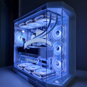 하이앤드급 게이밍 컴퓨터 인텔 i7 4080 화이트 컨셉 팝니다.