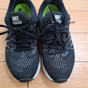 나이키 줌 페가수스 32 블랙 230mm