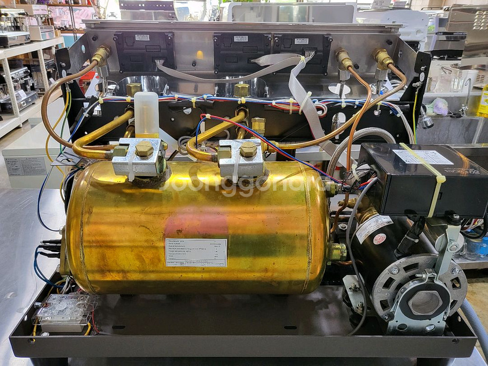 중고커피머신매입 커피머신중고매매 중고커피머신판매 카페기기매입--4