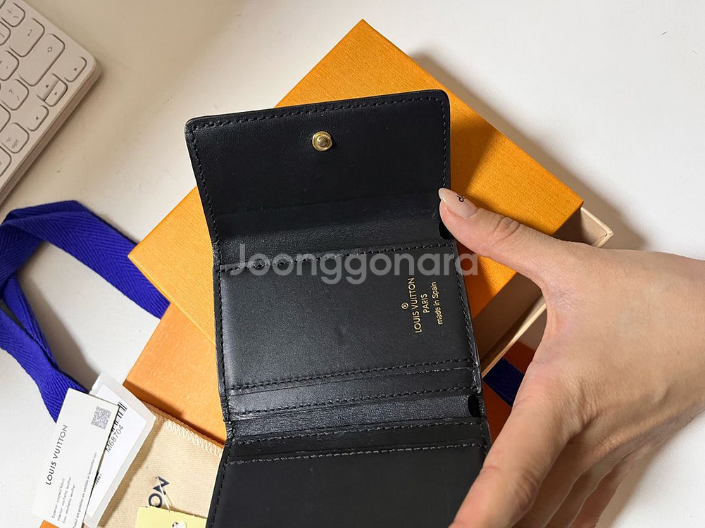 루이비통 마이크로 월릿--5