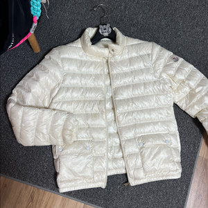 몽클레어 란스 패딩 (몽클레어 패딩)