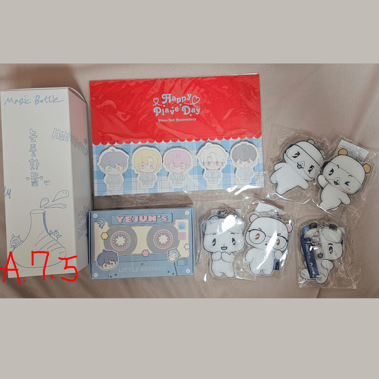 플레이브 굿즈 시즌 그리팅 케타포 미공포 포카 생일 키트 이미지