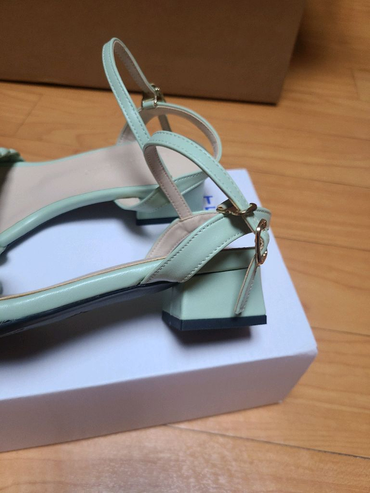 보테가 사촌동생 베이직 샌들 민트색 230mm--2