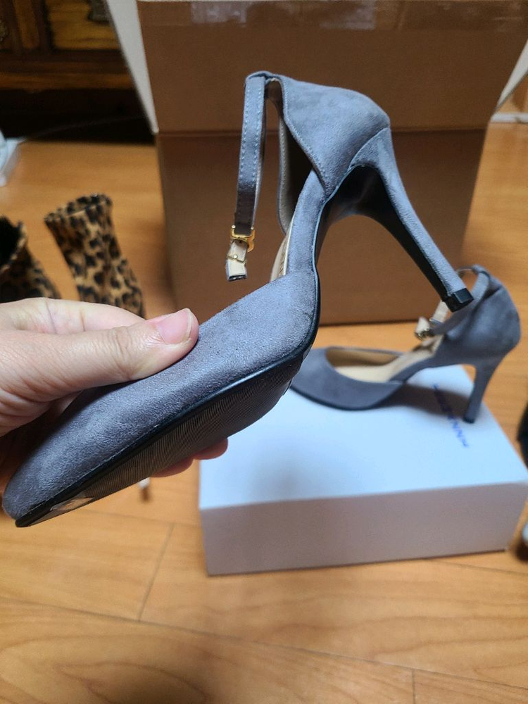 스웨이드 앵클 스트랩 힐 230mm--3