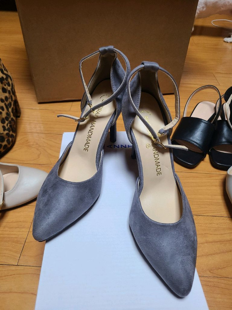 스웨이드 앵클 스트랩 힐 230mm--1