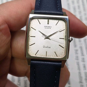 빈티지 세이코 돌체 사각탱크 텍스쳐 다이얼 칼침핸즈 논