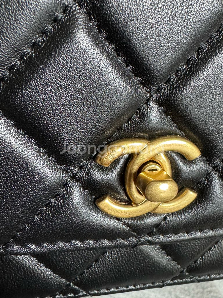 샤넬 woc 골드볼 램스킨--5