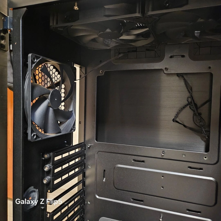 안텍 ANTEC S10 빅타워 케이스 판매합니다. 이미지