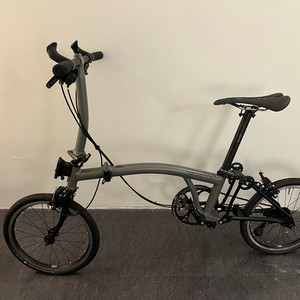 22년 브롬톤 P라인 S바 스톰그레이 s4e 산바다스포츠 정식수입