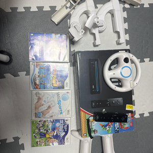 닌텐도 Wii 본체 + 게임 4종 세트