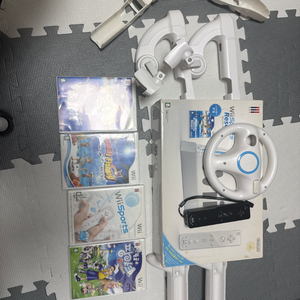 닌텐도 Wii 본체 + 게임패드 세트