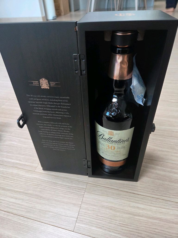 발레타인30년,xo헤네시, 블루라벨 공병 일괄 이미지