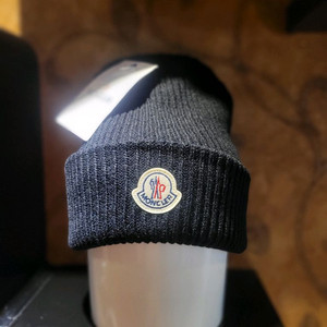 몽클레어 니트 비니모자