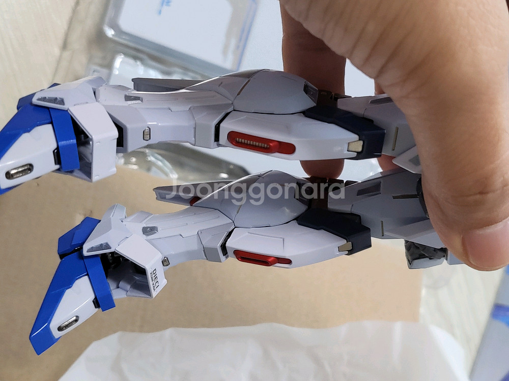 팝니다 메탈빌드 프리덤 컨셉2 스노우 스파클 개봉 전시품--9