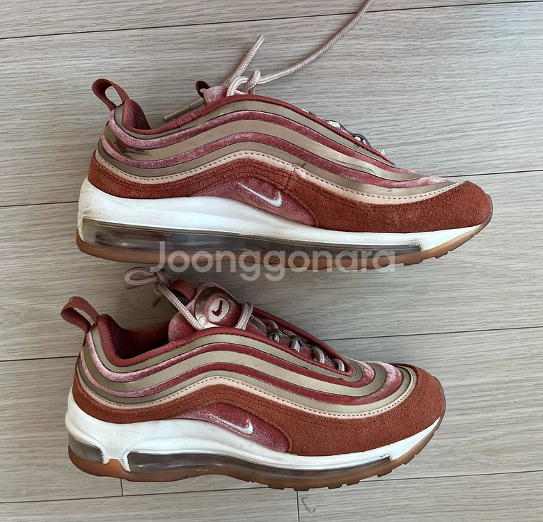 나이키 에어맥스 97 울트라 벨벳 230 여성 운동화--2