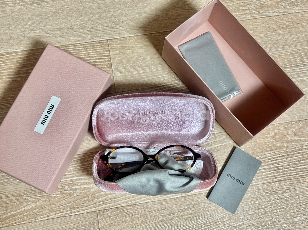 [새제품] 미우미우 리가드 안경--0