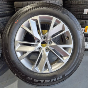 제네시스 GV70 18인치 임판급 중고 휠타이어세트 판매