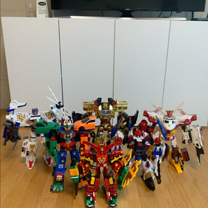 카봇 케이캅스, 마이티가드, 황금펜타스톰, 로드세이버 일괄 판매합니다.