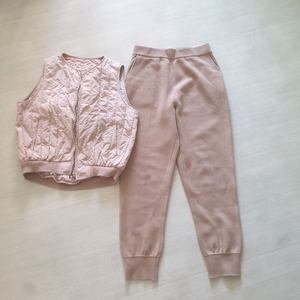 한섬 타임 조끼 .니트바지 셋트판매