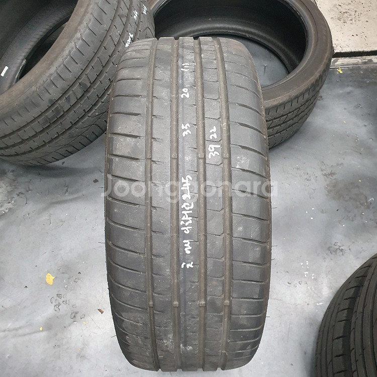 245 35 20 2453520굿이어이글f1 런플 1짝판매--0