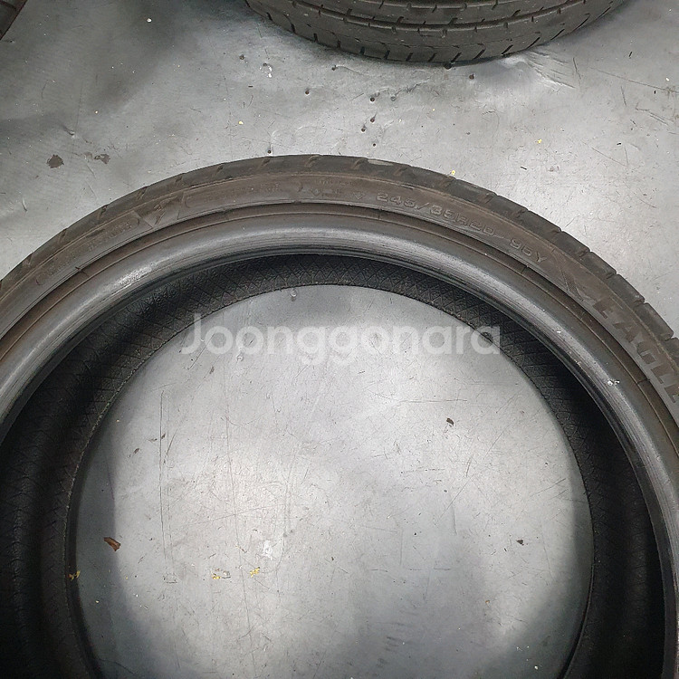 245 35 20 2453520굿이어이글f1 런플 1짝판매--5