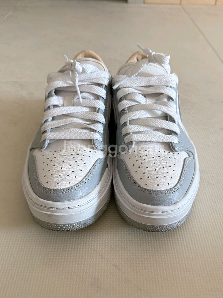 나이키 에어 조던 1 엘리베이트 로우 팝니다 (사이즈 235)--1