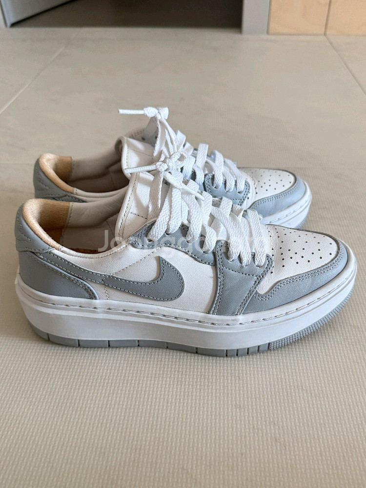 나이키 에어 조던 1 엘리베이트 로우 팝니다 (사이즈 235)--2