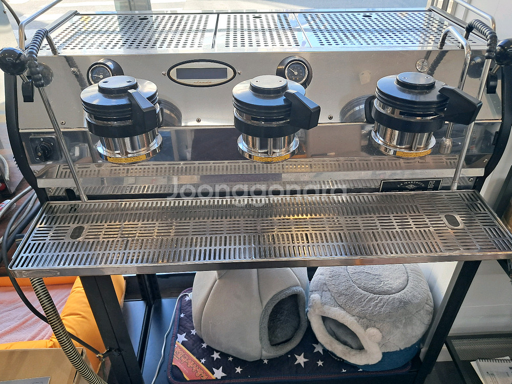 라마르조꼬 3그룹 스트라다 커피머신 판매합니다--0