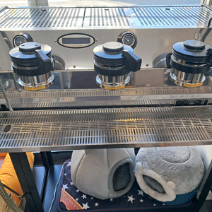 라마르조꼬 3그룹 스트라다 커피머신 판매합니다